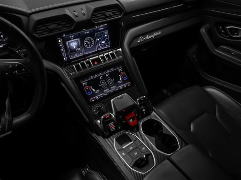 Used 2022 Lamborghini Urus image 53