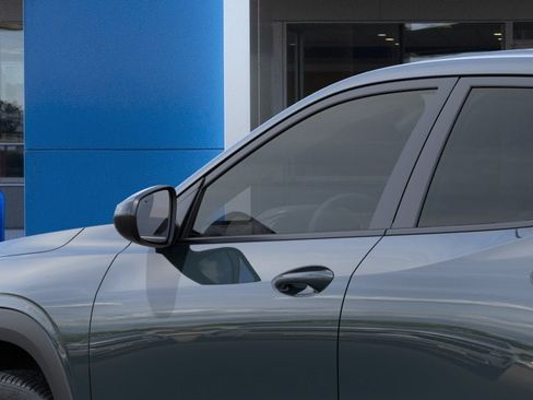 New 2026 Chevrolet Trax LS w/ LS Convenience Package FWD image 36