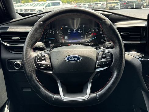 Used 2023 Ford Explorer ST-Line w/ Class IV Trailer Tow Package AWD/4WD image 15
