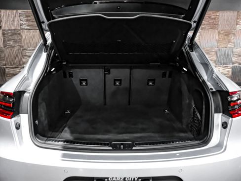 Used 2018 Porsche Macan S image 49