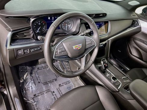 Used 2024 Cadillac XT5 Premium Luxury w/ Technology Package image 9