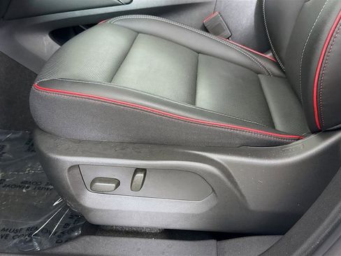 Used 2023 Buick Envision Essence w/ Sport Touring Package image 19