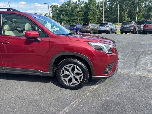 Certified 2024 Subaru Forester Premium AWD/4WD image 5