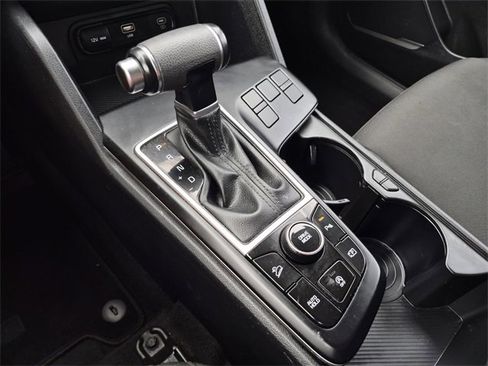 Used 2024 Kia Sportage LX image 34