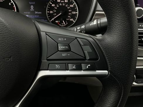 Used 2025 Nissan Altima 2.5 SV image 33