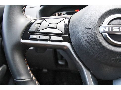 Used 2025 Nissan Altima 2.5 SR FWD image 8