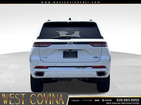 Used 2023 Jeep Grand Cherokee Overland AWD/4WD image 9