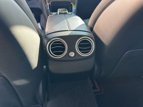 Used 2015 Mercedes-Benz C 300 Sedan image 24