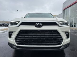 Used 2024 Toyota Grand Highlander Limited video 2