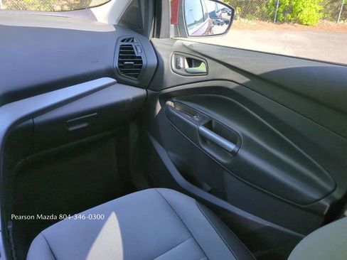 Used 2016 Ford Escape SE FWD image 17