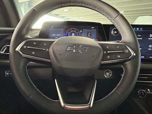 Used 2026 Chevrolet Traverse LT w/ Midnight/Sport Edition FWD image 28