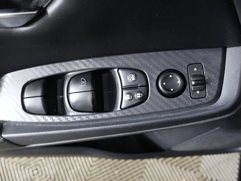 Used 2024 Nissan Sentra SV image 32