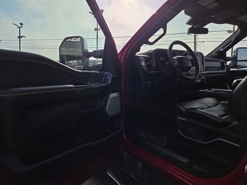 Used 2023 Ford F250 Platinum w/ FX4 Off-Road Package AWD/4WD image 7