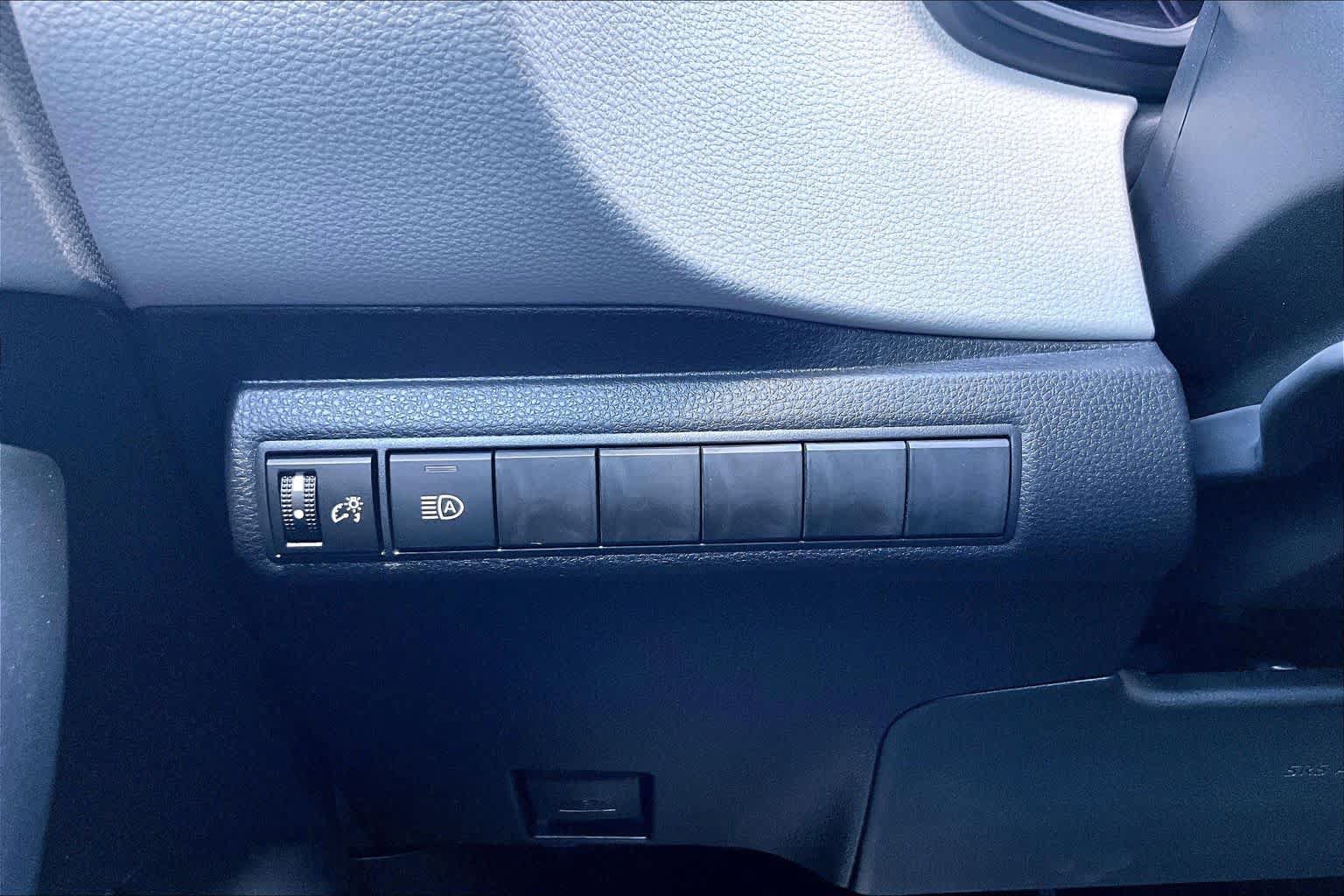 Used 2026 Toyota Corolla LE FWD image 33