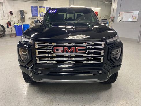 Used 2023 GMC Canyon Denali AWD/4WD image 2