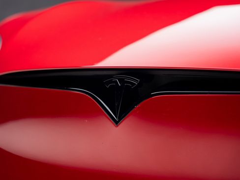 Used 2021 Tesla Model S Performance image 12