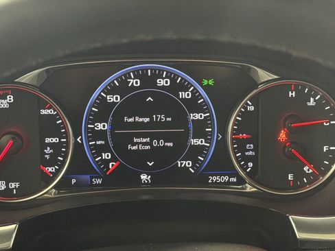 Used 2023 Chevrolet Traverse Premier image 17