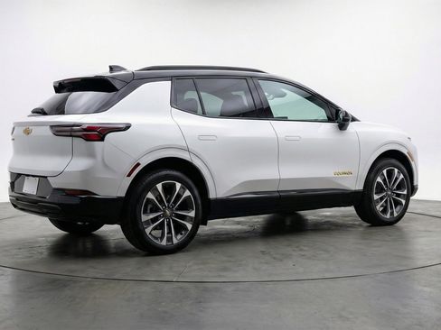 Used 2025 Chevrolet Equinox LT AWD/4WD image 7