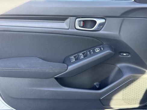 Used 2023 Honda Civic Sport image 16