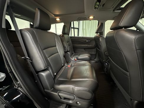 Used 2017 Honda Pilot Elite image 17