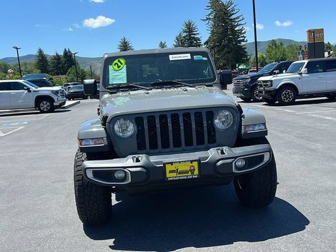Used 2021 Jeep Gladiator Sport AWD/4WD image 2