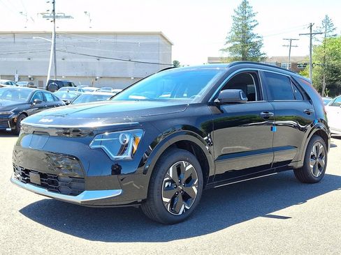New 2026 Kia Niro Wind w/ Wind Preserve Package FWD image 2
