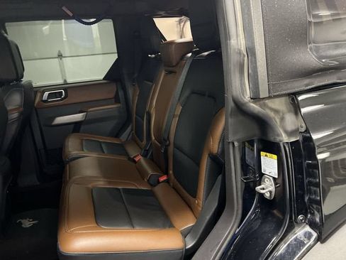 Used 2022 Ford Bronco Outer Banks w/ Sasquatch Package AWD/4WD image 23