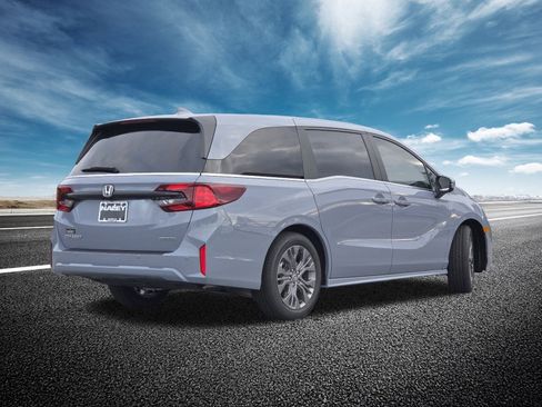 New 2026 Honda Odyssey Touring image 19