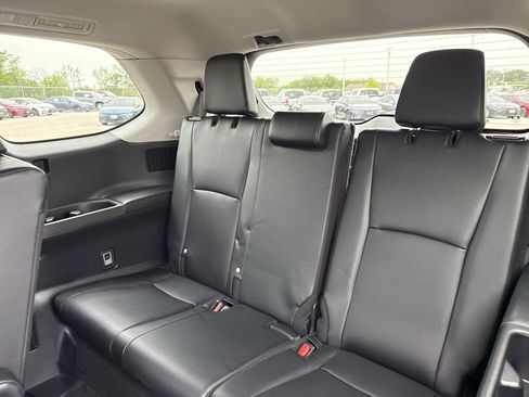 Certified 2024 Toyota Grand Highlander FWD image 25