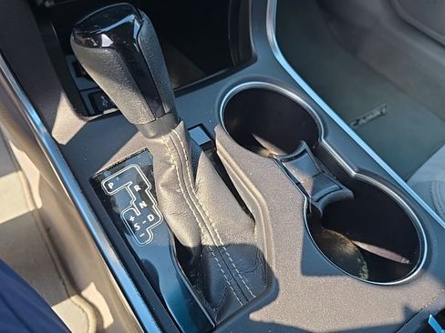 Used 2016 Toyota Camry LE image 16