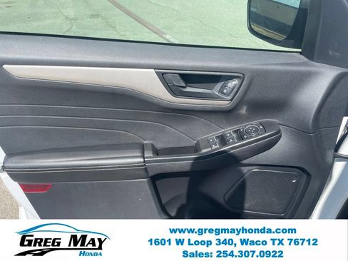 Used 2022 Ford Escape SE w/ Convenience Package FWD image 11