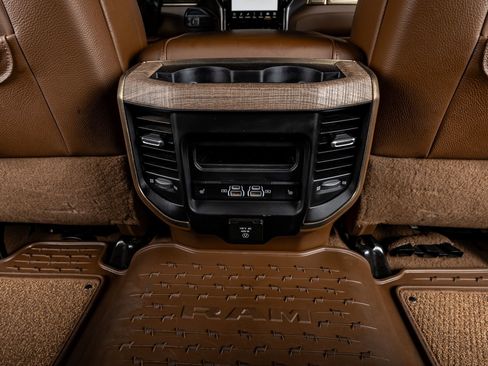 Used 2022 RAM 3500 Limited image 32