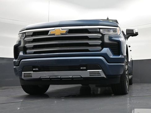 Used 2024 Chevrolet Silverado 1500 High Country w/ Technology Package RWD image 34