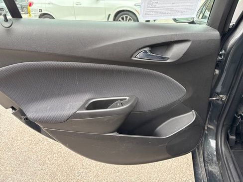 Used 2018 Chevrolet Cruze LT image 21