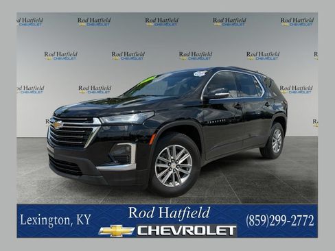 Certified 2023 Chevrolet Traverse LT FWD image 1