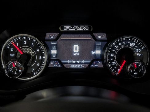 Used 2024 RAM 2500 Big Horn w/ Safety Group image 19