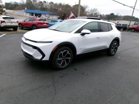 New 2026 Chevrolet Equinox EV LT image 7
