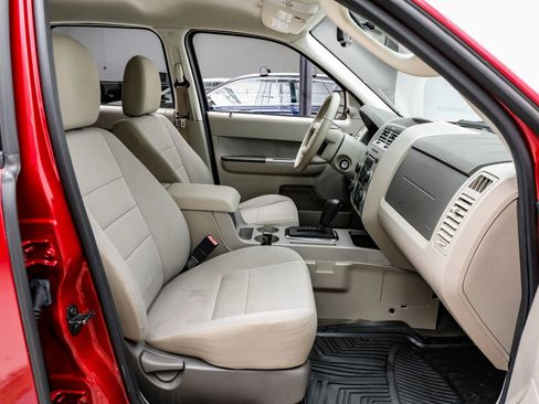Used 2011 Ford Escape XLT image 33