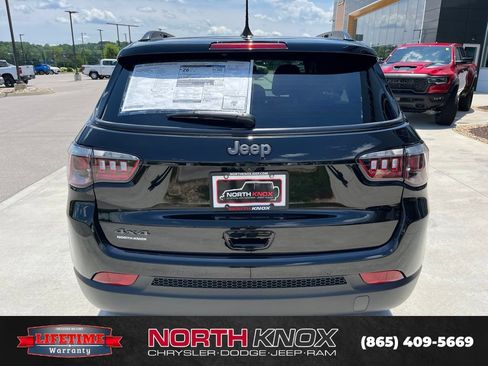 New 2026 Jeep Compass Latitude AWD/4WD image 17