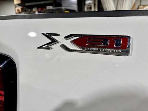 Used 2023 GMC Sierra 2500 SLE w/ SLE Convenience Package image 22