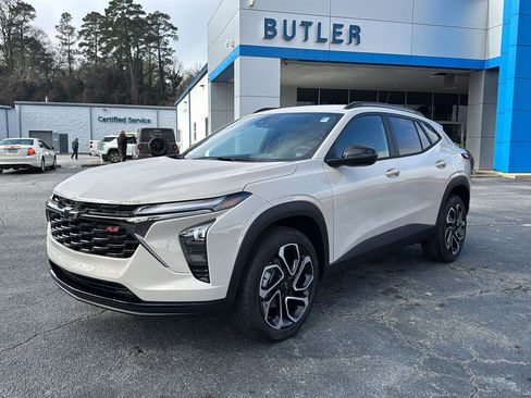 New 2026 Chevrolet Trax RS w/ Driver Confidence Package image 1