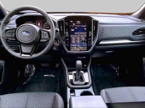 Certified 2025 Subaru Forester Premium AWD/4WD image 16