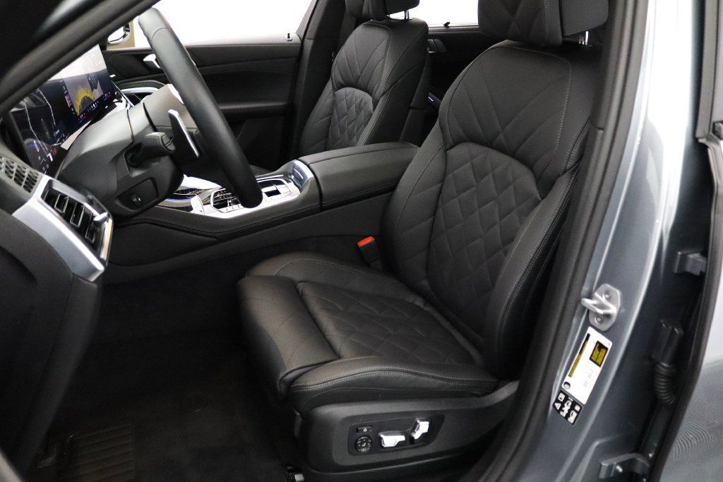 Used 2026 BMW X6 xDrive40i w/ Executive Package AWD/4WD image 11