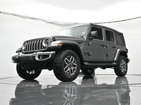 New 2025 Jeep Wrangler Unlimited Sahara w/ Technology Group image 40