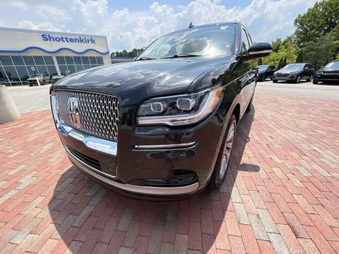 Used 2022 Lincoln Navigator Reserve AWD/4WD image 27