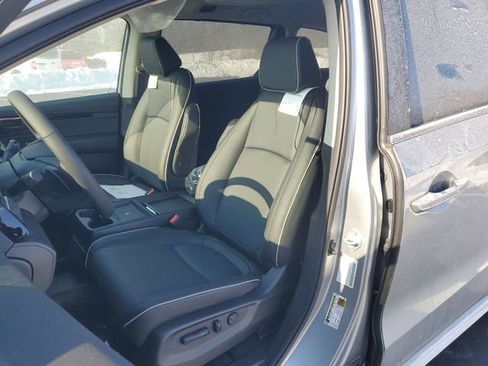 New 2026 Honda Odyssey Touring image 19