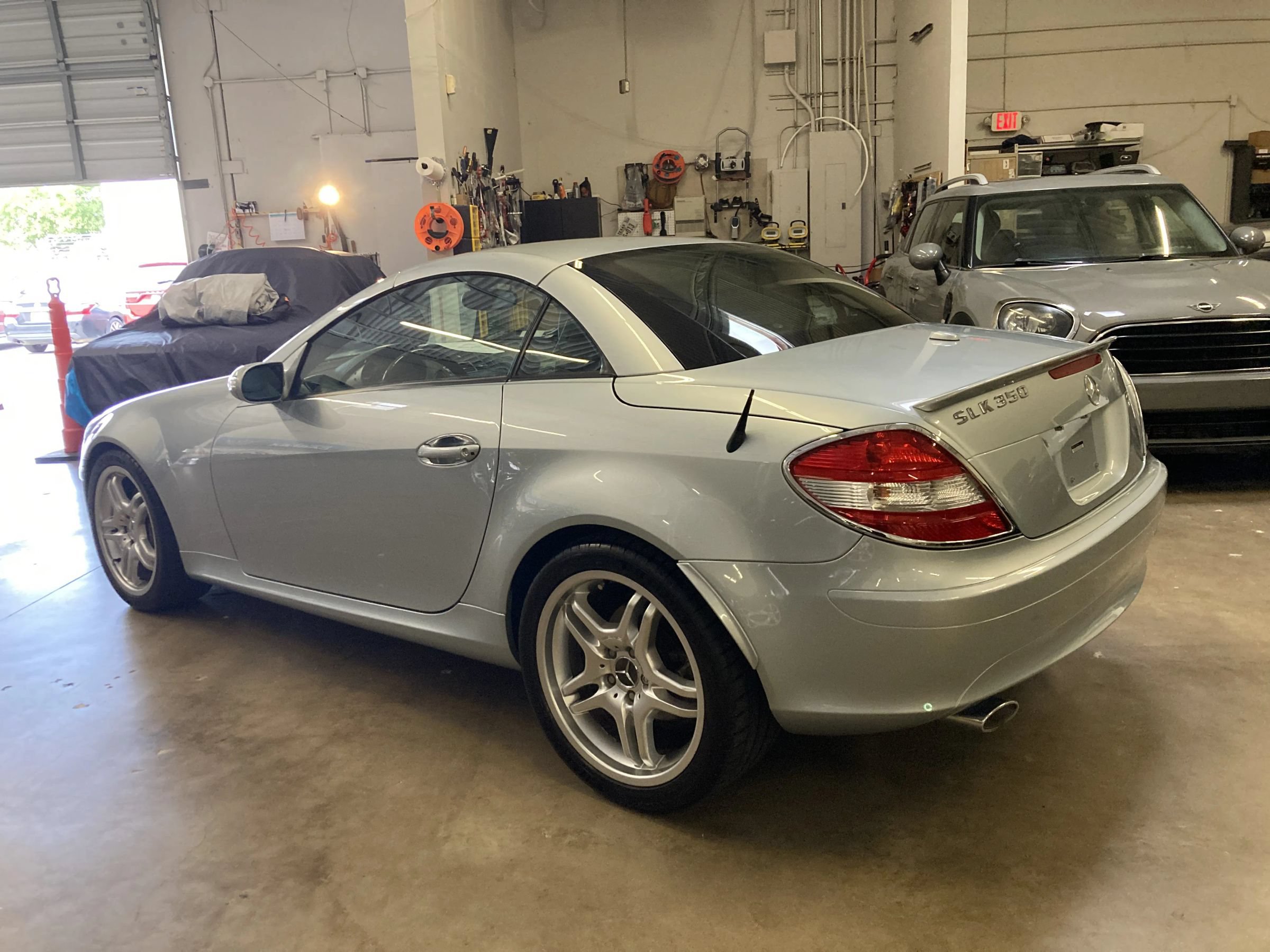 Used 2005 Mercedes-Benz SLK 350 image 4