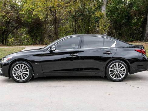 Used 2018 INFINITI Q50 Luxe w/ Essential Package (3.0T Luxe) image 12