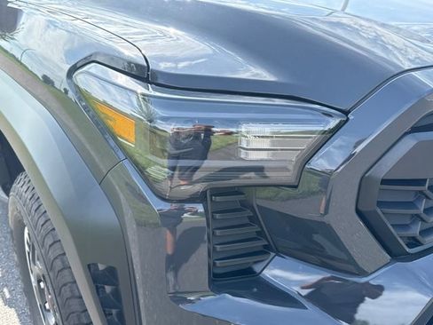 Certified 2024 Toyota Tacoma TRD Off-Road w/ TRD Off Road Upgrade Package AWD/4WD image 12