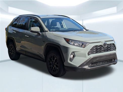 Used 2021 Toyota RAV4 XLE image 8